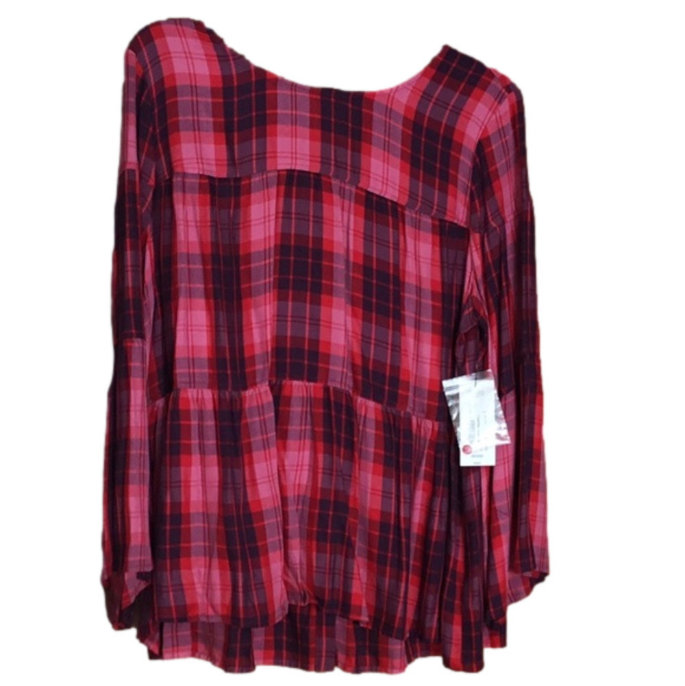 A.N.A blouse, top, shirt for women. Size medium. NEW